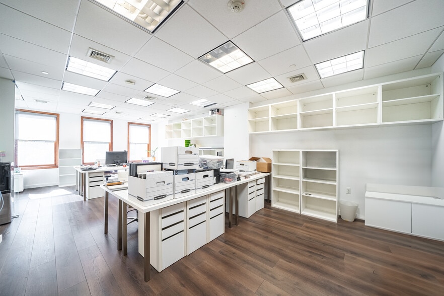 More Photos Of 36-42-42 Newark St, Hoboken Storefront Retail Residential For Lease