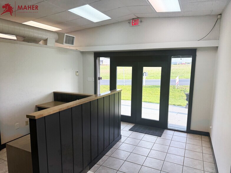 More Photos Of 2610 Calvert Dr, Columbia Industrial For Sale