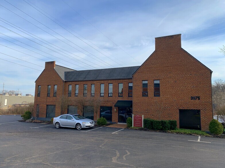 More Photos Of 3975 Erie Ave, Cincinnati Office For Sale