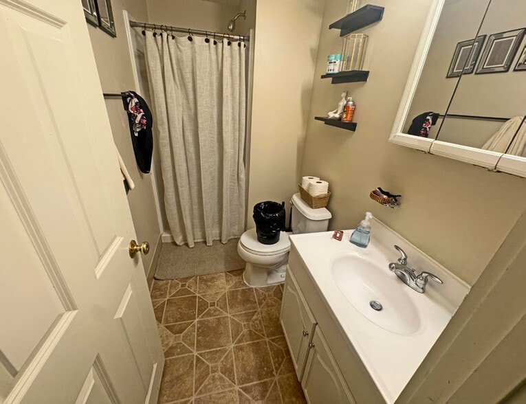 More Photos Of 68 Booth St, New Britain Apartments For Sale