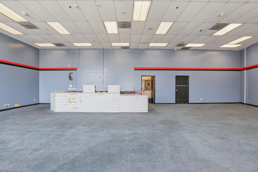 More Photos Of 10930 Long Beach Blvd, Lynwood Storefront For Lease