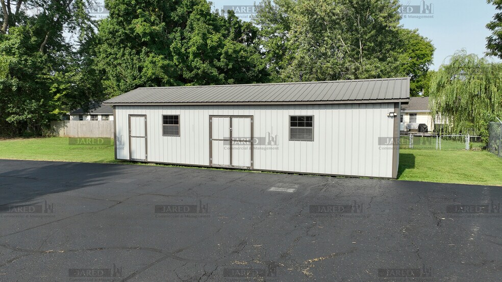 More Photos Of 509 S Union Ave, Springfield Light Distribution For Sale