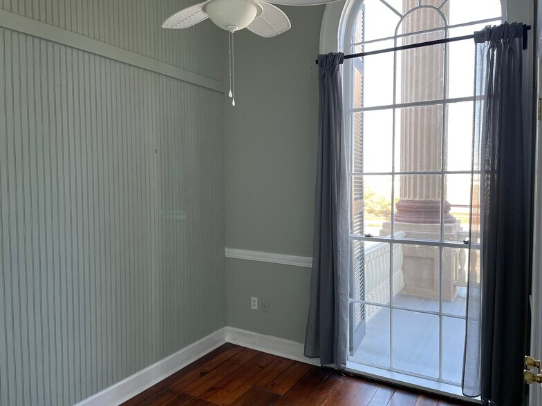 More Photos Of 635 E Bay St, Charleston Office Residential For Lease