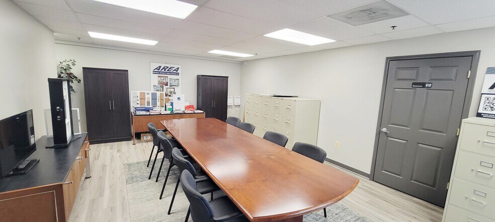More Photos Of 5800 Woodcliff Rd, Bowie Warehouse For Sale