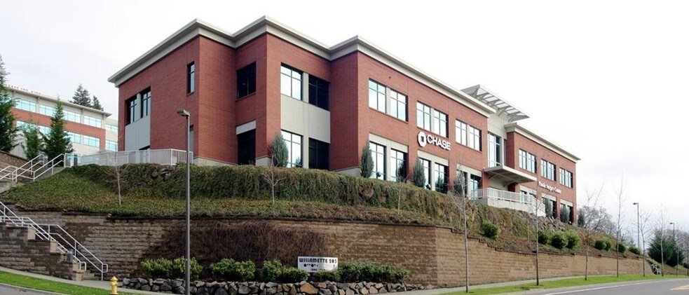 More Photos Of 1800 Blankenship Rd, West Linn Unknown For Lease