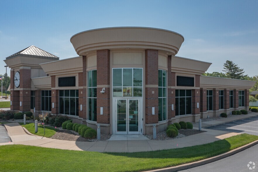 More Photos Of 5721 S Lindbergh Blvd, Saint Louis Bank For Lease