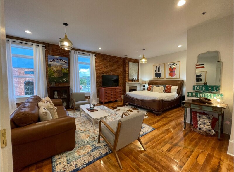 More Photos Of 114 N Walnut St, Seneca Storefront Retail Residential For Sale