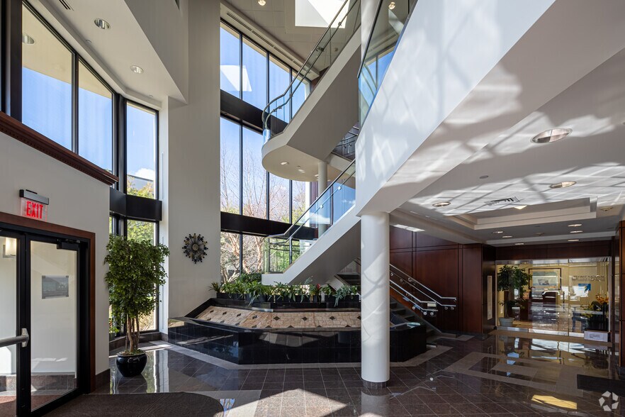 More Photos Of 200 Ledgewood Pl, Rockland Unknown For Lease