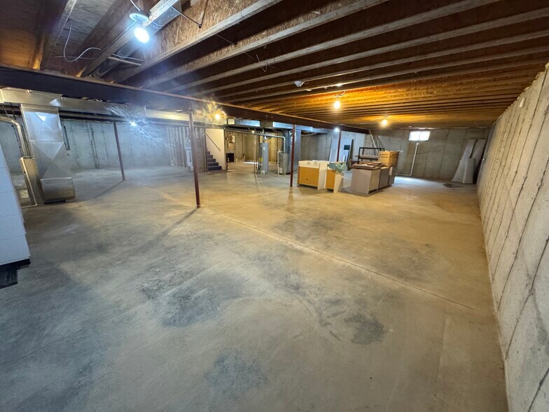 More Photos Of 22 Professional Park Dr, Maryville Office For Lease