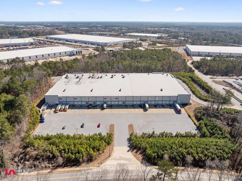 More Photos Of 3000 Logistics Center Dr, Fairburn Distribution For Lease