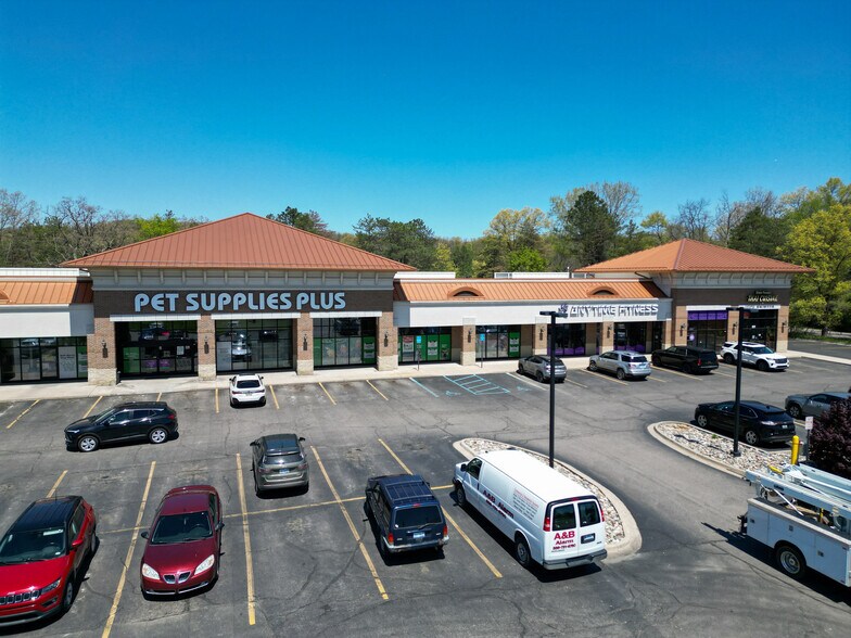 More Photos Of Highland Rd, White Lake Unknown For Lease