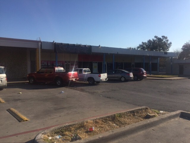 More Photos Of 10890 Ferguson Rd, Dallas General Retail For Lease