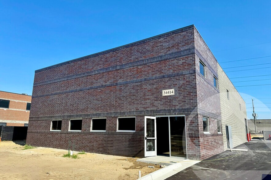 Primary Photo Of 34414 Rosati Ave, Livonia Warehouse For Lease
