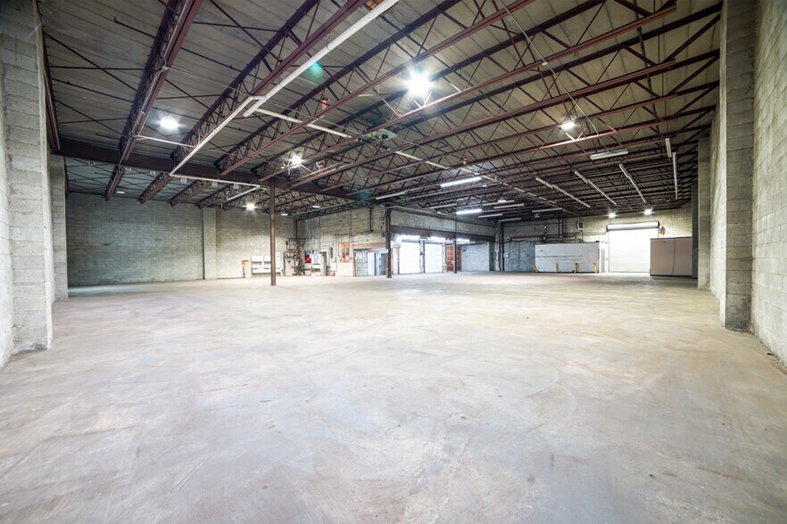 More Photos Of 201 Ferris Ave, White Plains Warehouse For Lease