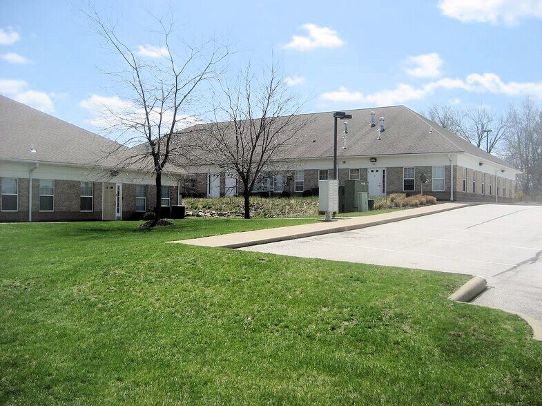 More Photos Of 2602-2610 Hubbard Rd, Madison Unknown For Lease