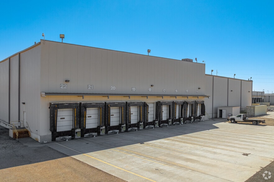 More Photos Of 3203 Avenue B, Lubbock Food Processing For Lease
