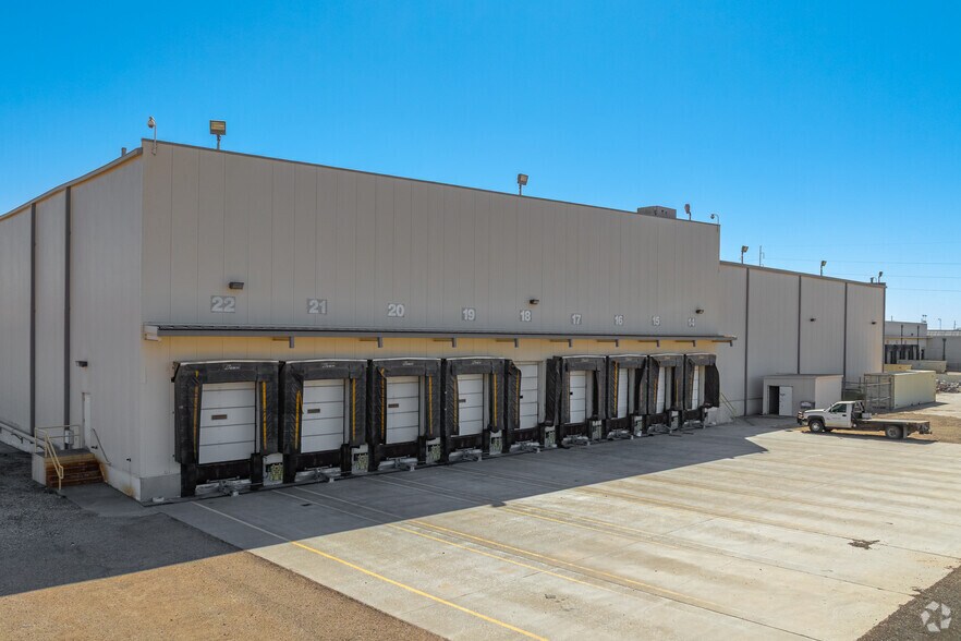 More Photos Of 3203 Avenue B, Lubbock Food Processing For Lease