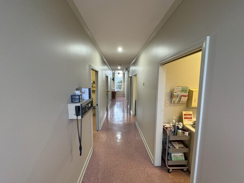 More Photos Of 6622 Kirby Center Cv, Memphis Medical For Lease