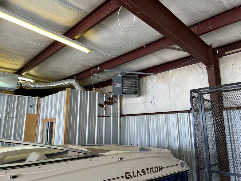 More Photos Of 3450 W 151st St S, Kiefer Warehouse For Lease