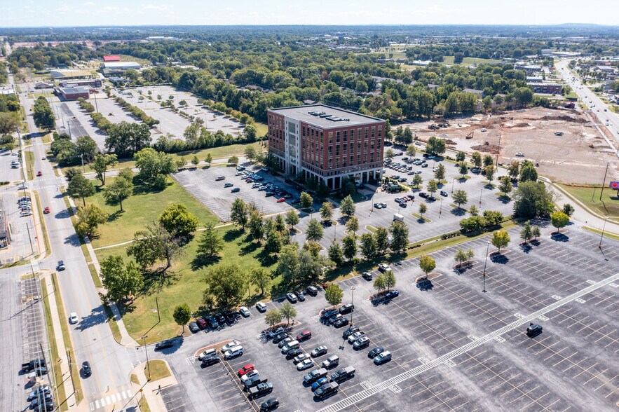 More Photos Of 609 SW 8th St, Bentonville Loft Creative Space For Lease