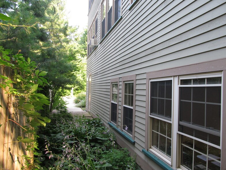 More Photos Of 13 Water St, Holliston Office For Lease