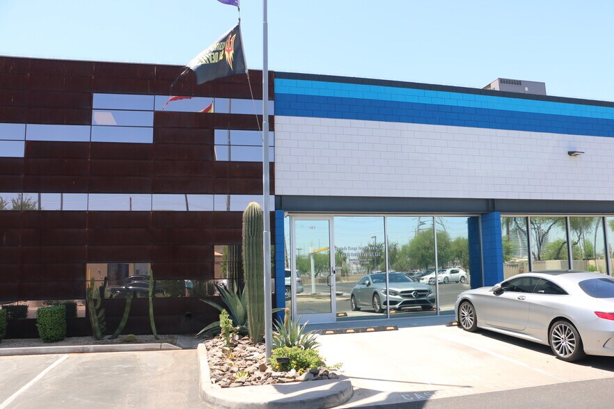 More Photos Of 1775 E University Dr, Tempe Flex For Lease