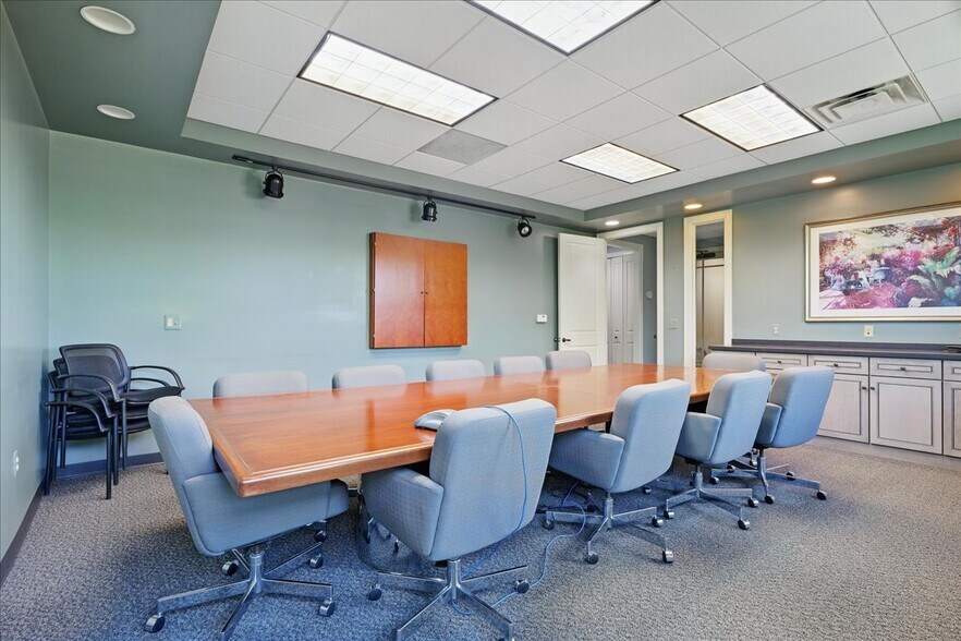 More Photos Of 2545 N Opdyke Rd, Auburn Hills Medical For Sale