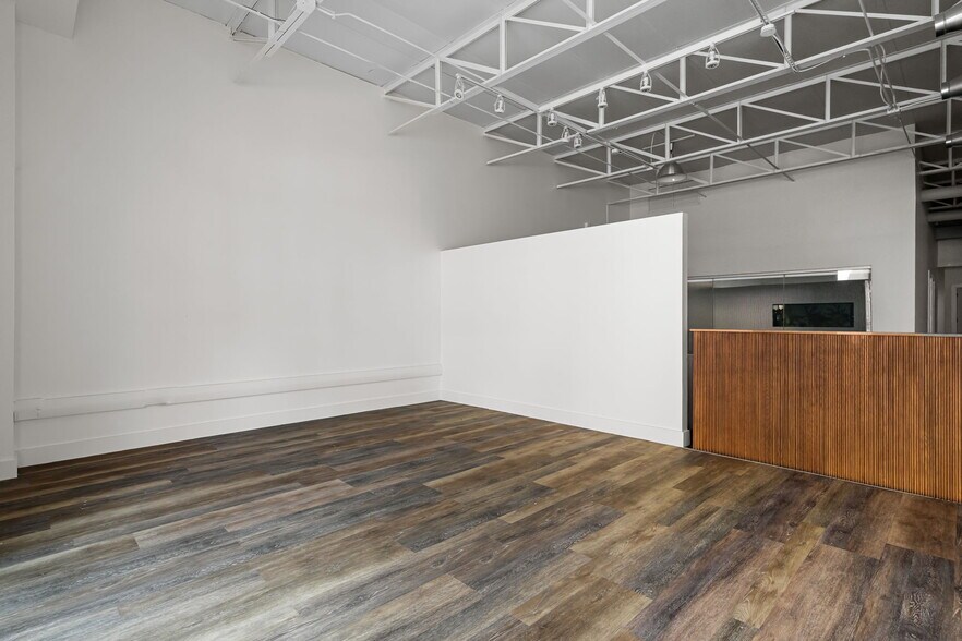 More Photos Of 127 N Magnolia Ave, Orlando Loft Creative Space For Sale