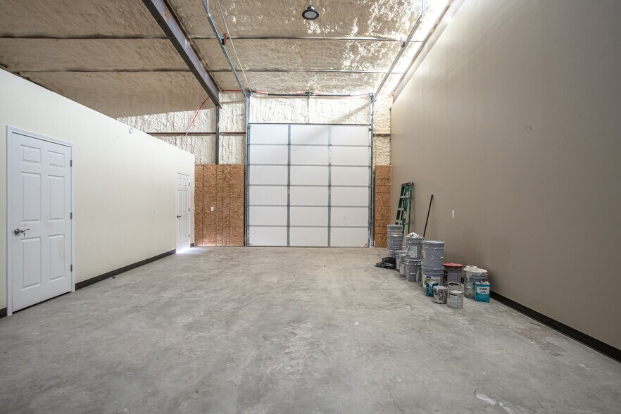 More Photos Of 12903 State Highway 30, College Station Warehouse For Lease