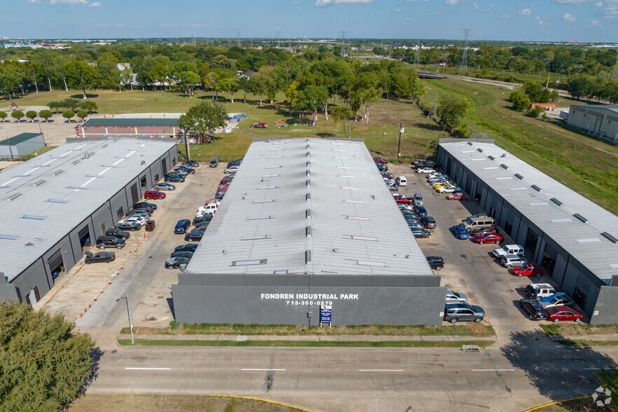 More Photos Of 13401-13417 Fondren Rd, Houston Unknown For Lease