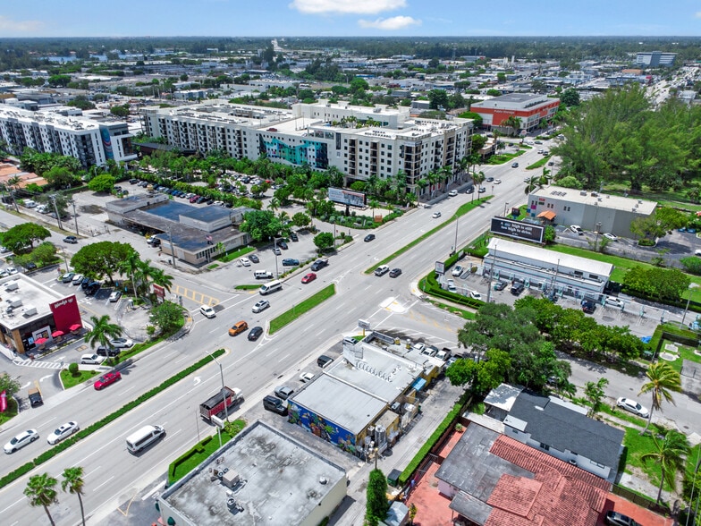 More Photos Of 6891 SW 40th St, Miami Storefront Retail Office For Sale