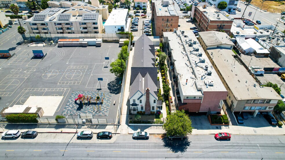 More Photos Of 248 S Hobart Blvd, Los Angeles Apartments For Sale