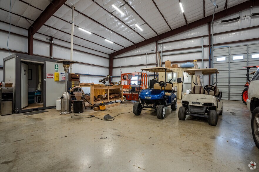 More Photos Of 10777 Highway 183 S, Austin Warehouse For Lease