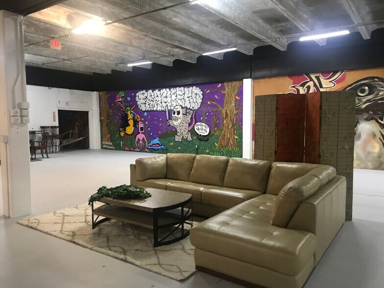 More Photos Of 55 Ormond St, Atlanta Warehouse For Sale