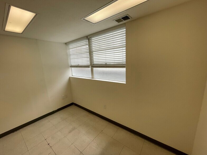More Photos Of 1175 Obrien Dr, Menlo Park Manufacturing For Lease