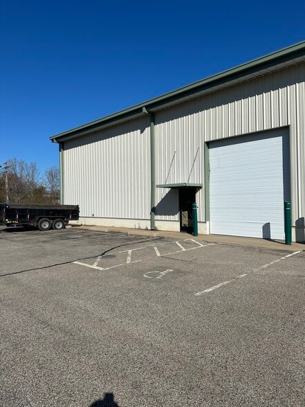 More Photos Of 280 Heritage Ave, Portsmouth Warehouse For Lease