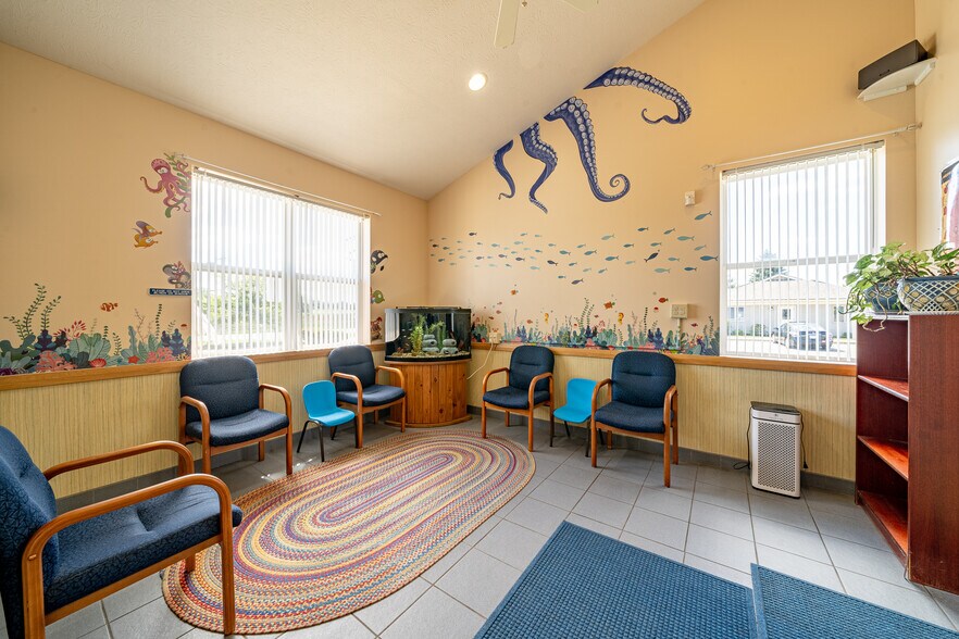 More Photos Of 353 Island Cottage Rd, Rochester Medical For Lease