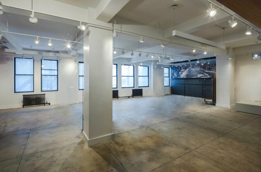 More Photos Of 32 W 39th St, New York Loft Creative Space For Lease