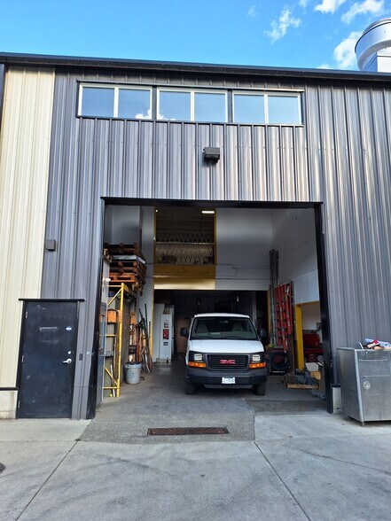 More Photos Of 7431 Industrial Rd, Lantzville Warehouse For Sale