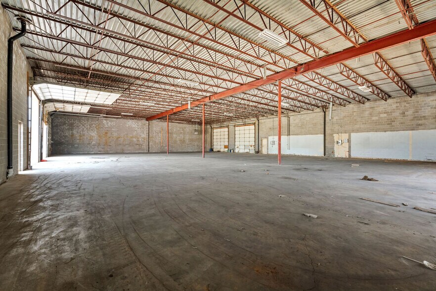 More Photos Of 1630 S St Clair St, Wichita Warehouse For Lease