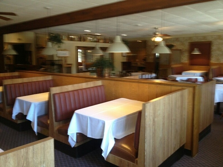 More Photos Of 11419 S Grant Hwy, Marengo Restaurant For Sale