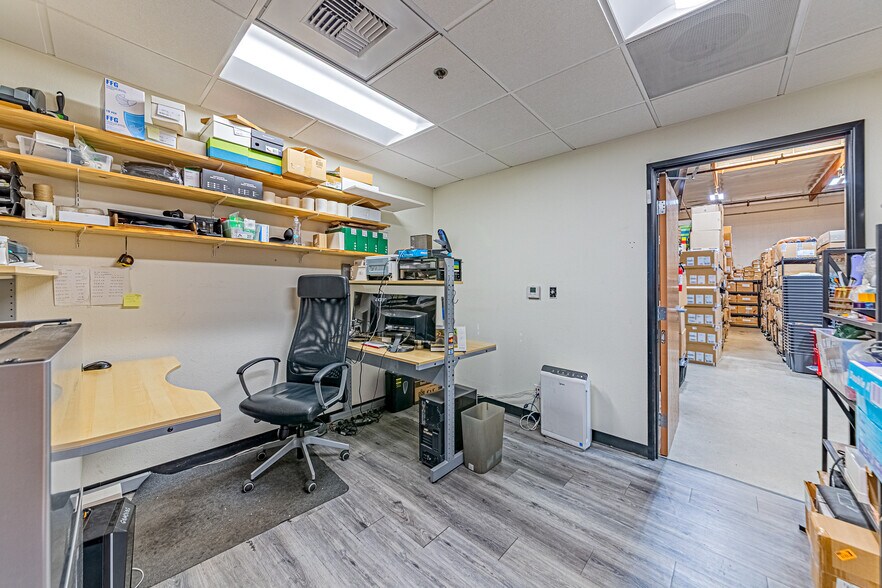 More Photos Of 2005 Raymer Ave, Fullerton Warehouse For Sale