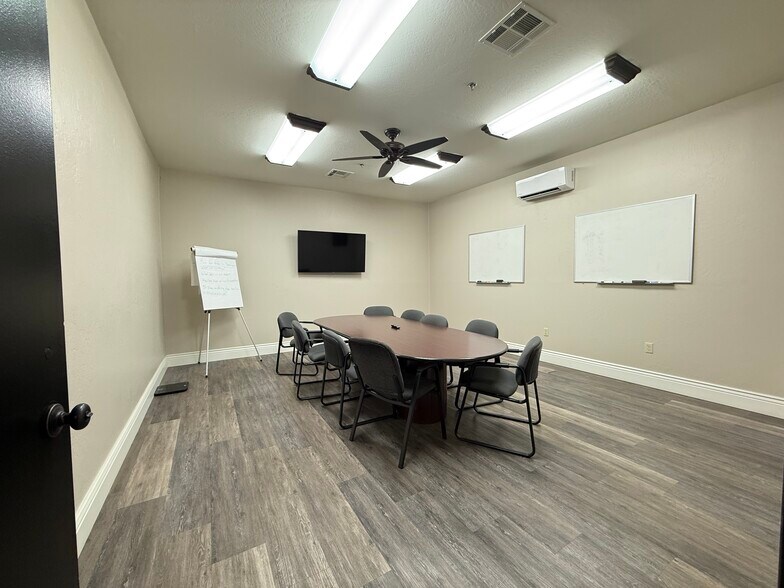 More Photos Of 3250 N Colorado St, Chandler Warehouse For Lease