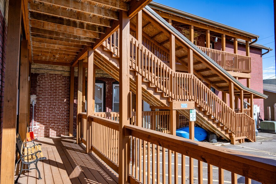 More Photos Of 115 W Pearl St, New Lisbon Apartments For Sale