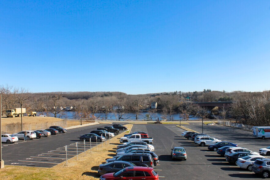 425 Lake Ave N, Worcester, MA 01605 Medical Office For Lease