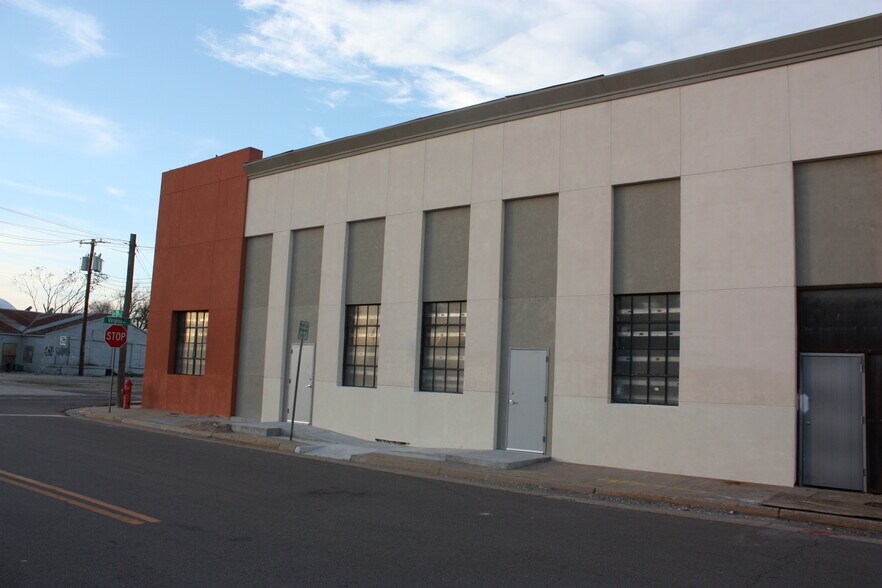 More Photos Of 1737 NW 5th St, Oklahoma City Warehouse For Lease
