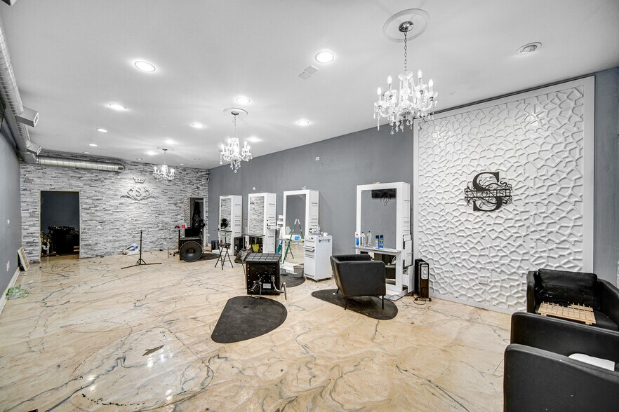 More Photos Of 8546-8554 S Stony Island Ave, Chicago Unknown For Lease