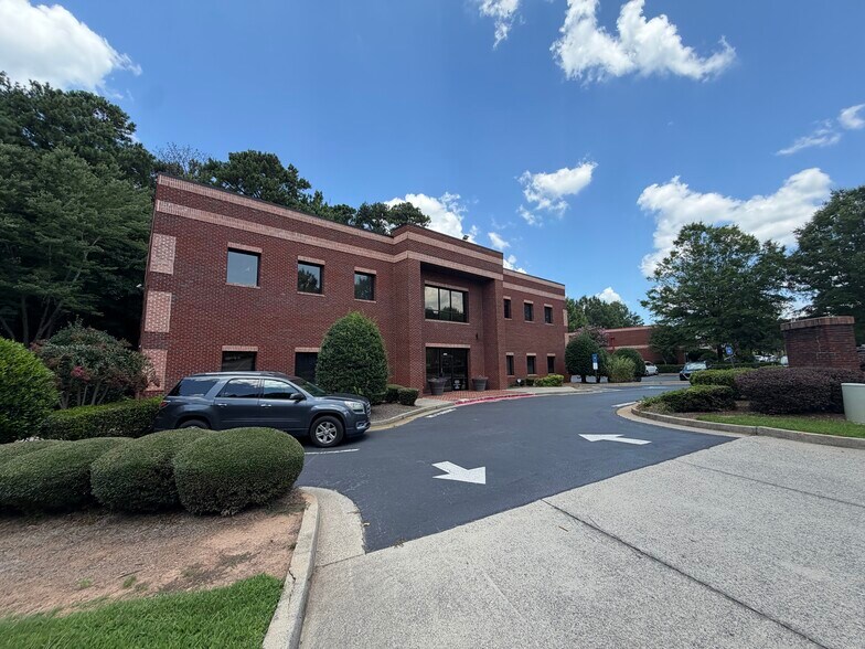 More Photos Of 4640 Valais Ct, Johns Creek Medical For Lease