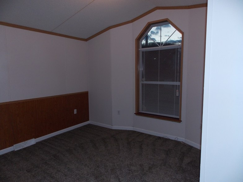 More Photos Of 15033-15045 Dunnings Hwy, East Freedom Apartments For Sale