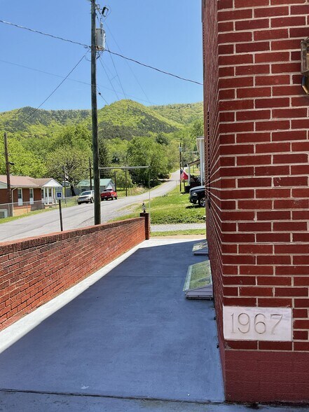 More Photos Of 1105 Richmond st, Selma Specialty For Sale